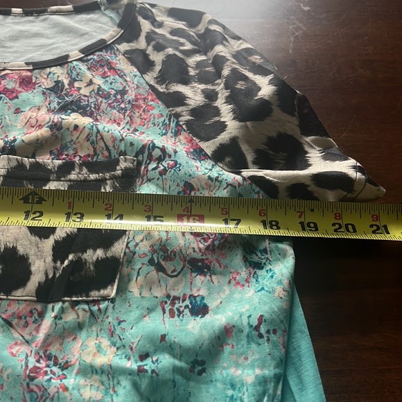 Turquoise & Animal Print Top - Picture 5 of 8